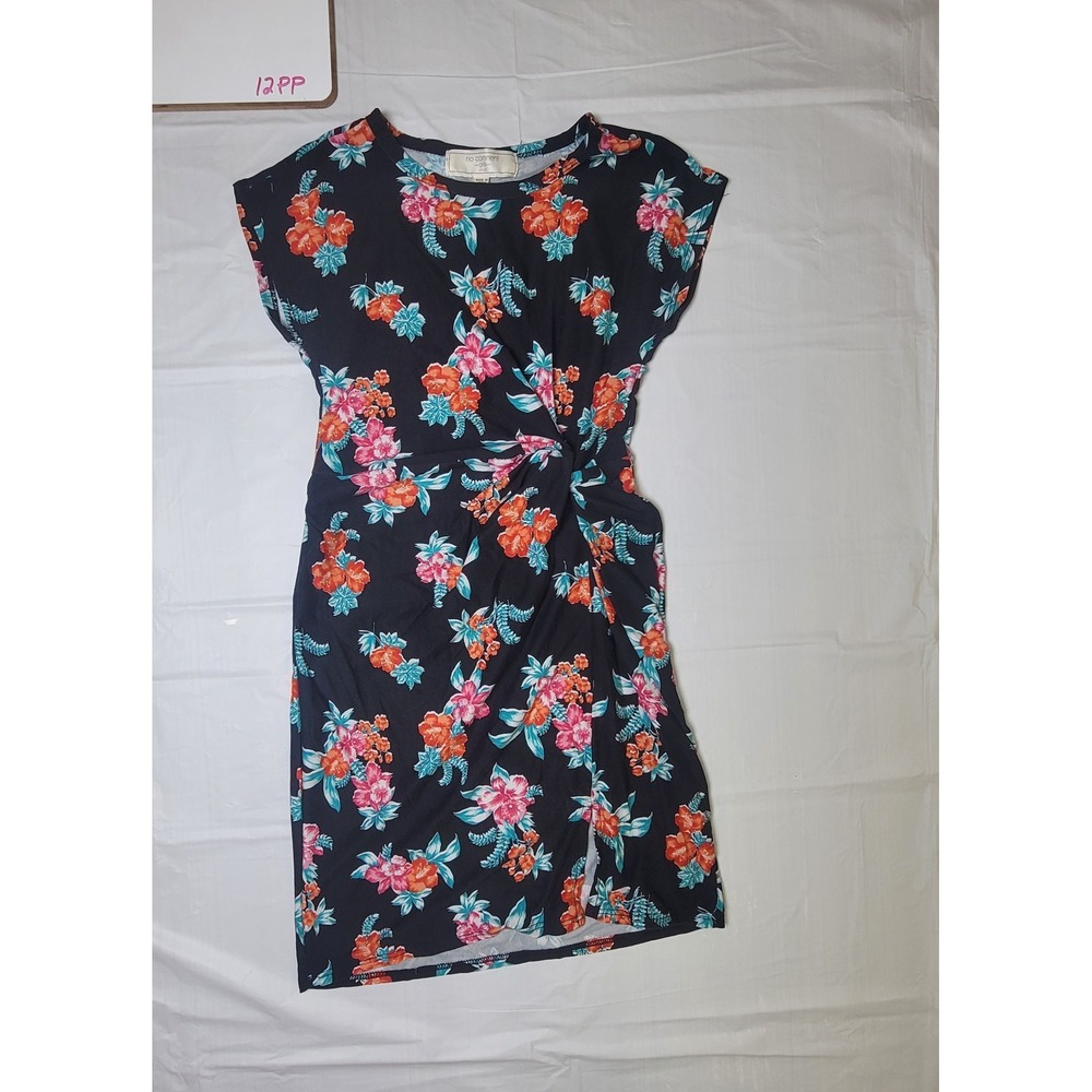 Girl's No Comment‎ Black twist front dress. Floral print. Size Medium 10/12.